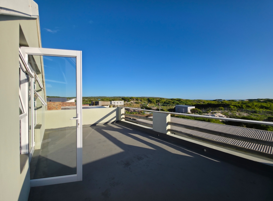 5 Bedroom Property for Sale in Hawston Western Cape